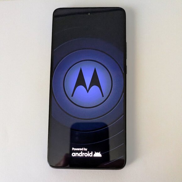 Motorola Edge 2022 | Gray | 128GB | Carrier Unlocked | Original Box & Accessor - Picture 1 of 12